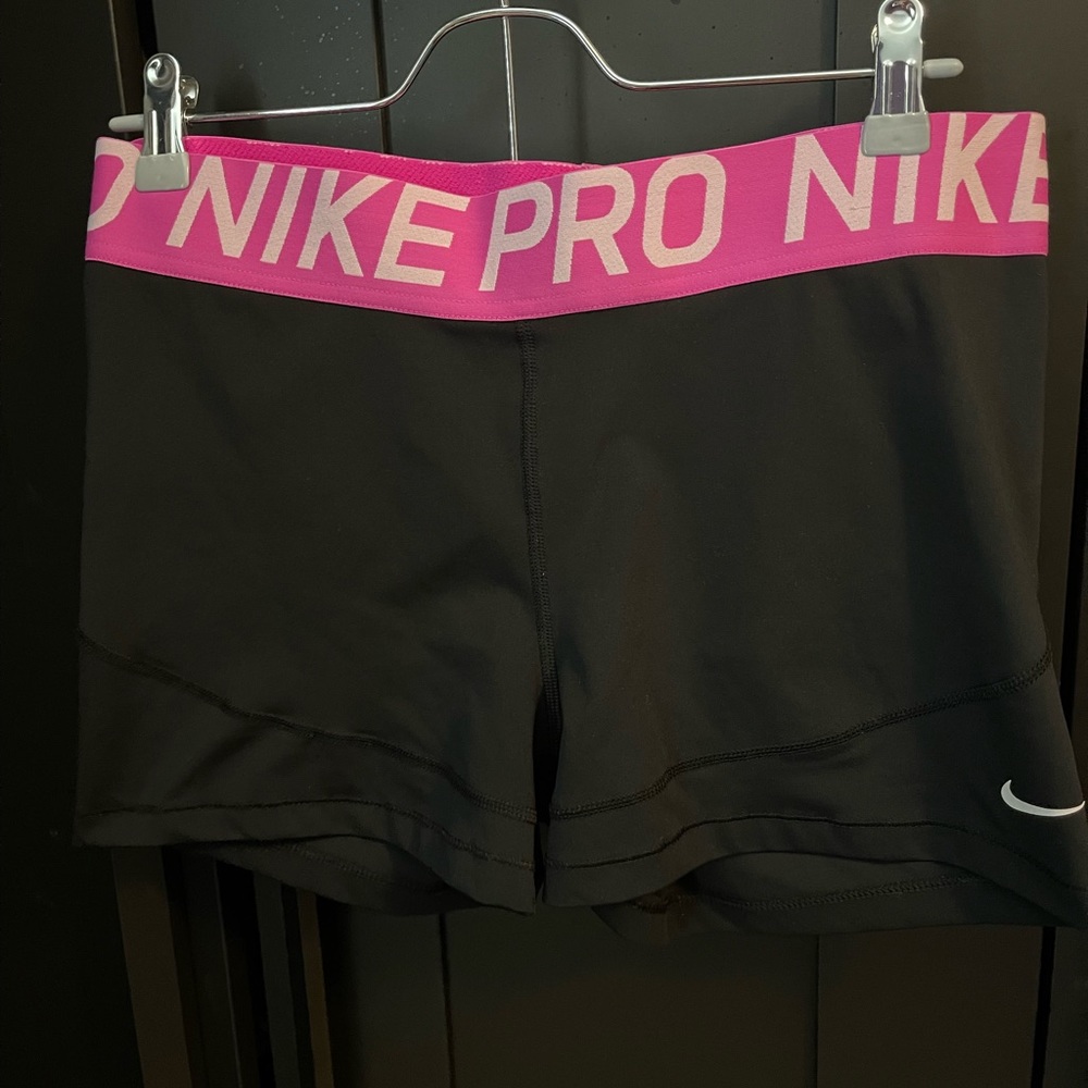 Nike pro